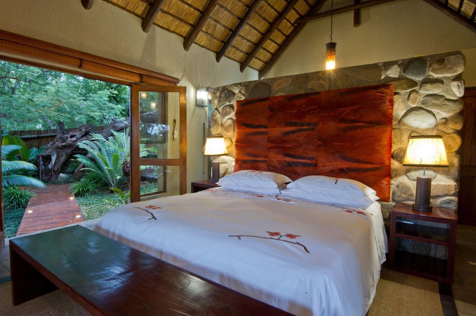 Indlovu River Lodge Karongwe Game Reserve Экстерьер фото