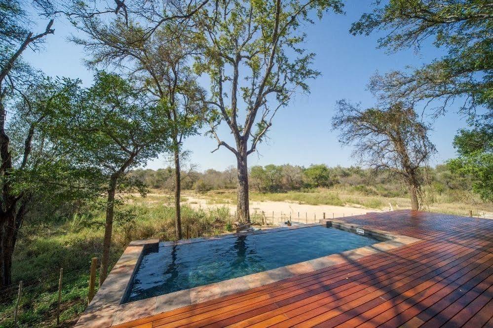 Indlovu River Lodge Karongwe Game Reserve Экстерьер фото